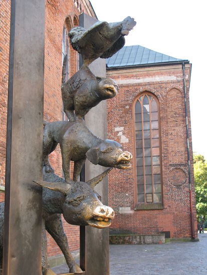 Riga - ...die Bremer Stadtmusikanten bei der Petrikirche; ein Geschenk der Partnerstadt Bremen...