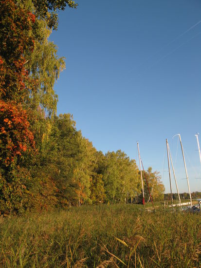 Trakai - ...wir erkunden mal als Erstes den CP von Trakai, See, Bootsanlegestelle...