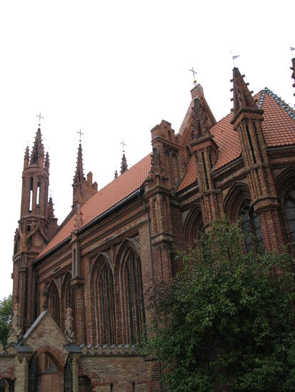 Vilnius - ...die Annenkirche war innen leider in Renovation...