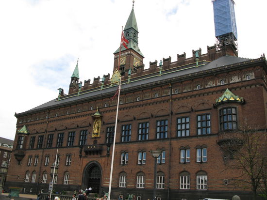 Kopemhagen - das Rathaus; der Rathausplatz selber war eine riesige Baustelle...