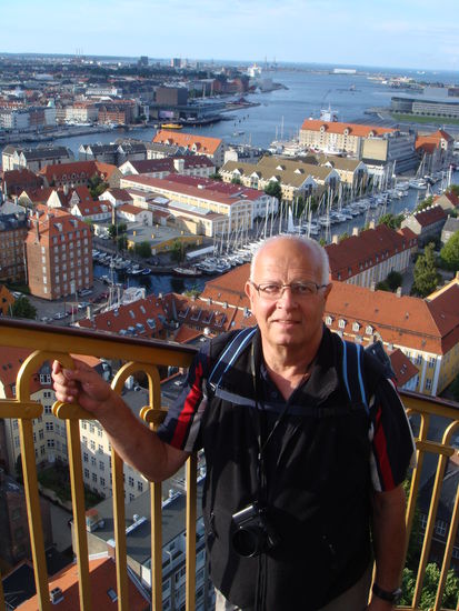 Kopenhagen - der Aufstieg über 400 Stufen auf die Höhe von 87 Metern hat sich für uns sportliche 60er wahrlich gelohnt. Der Ausblick über die Stadt ist super...