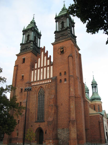 Posen - ...der Kathedrale auf der Dominsel erhielt ihre im 14./15. Jh. ihre gotische Form