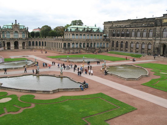 Dresden - ...Blick auf die Gärten des Zwingers...