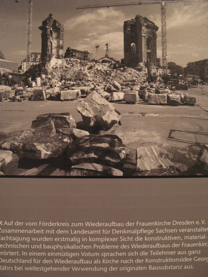 Dresden - ...so sah's einstmals aus, die Frauenkirche zerstört...
