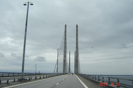 Die gigantische Brücke, die Dänemark mit Schweden verbindet...
