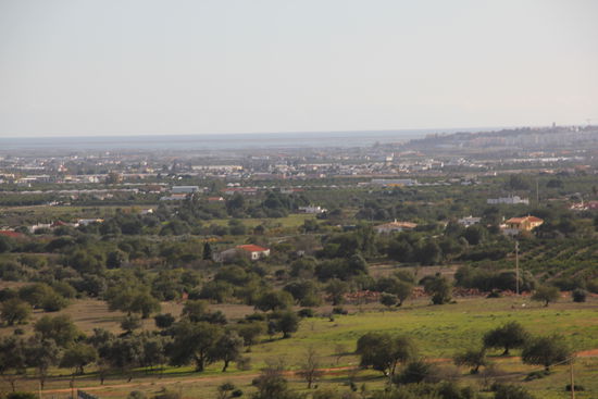 Die Algarve im südlichen Portugal ist ein lohnendes Reiseziel mit vielen schönen Badeorten. Uns zieht es weiter in die geschichtsträchtigen Städte Spaniens...