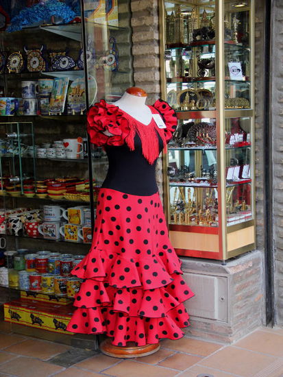 Souvenirshops, Restaurants und Bars laden zum Bummeln ein...