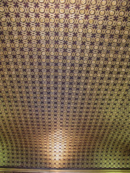 Und immer wieder ein Blick an die Decke...