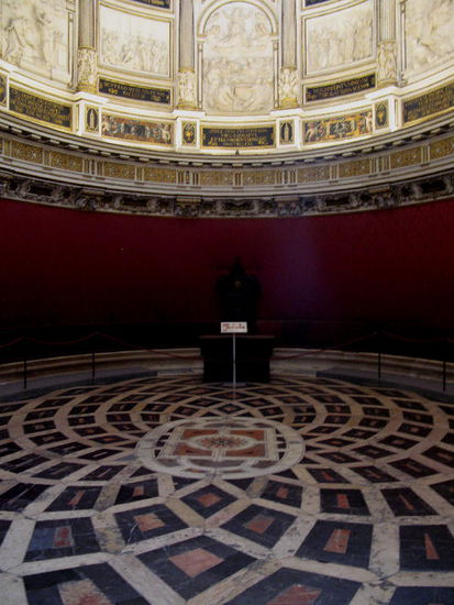 Die Sala Capitular (1530 - 1592); die Kapelle der Domherren