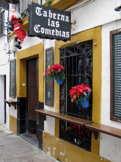 Feine Tapas und ein Glas Rotwein...