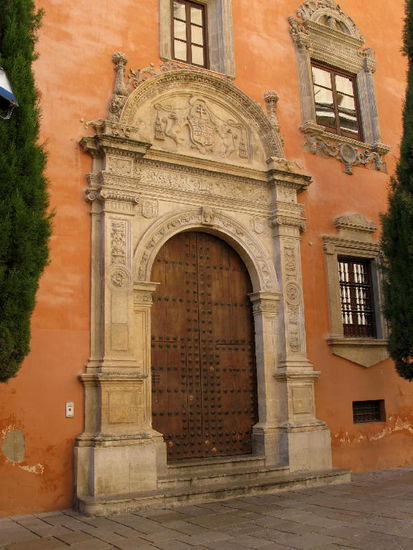 Das bischöfliche Palais gleich gegenüber...