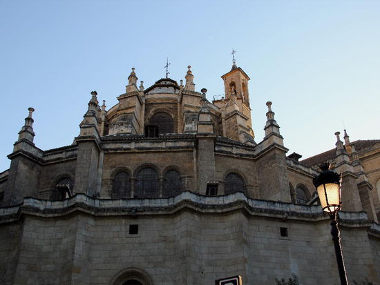 Das Bauwerk von der Rückseite...