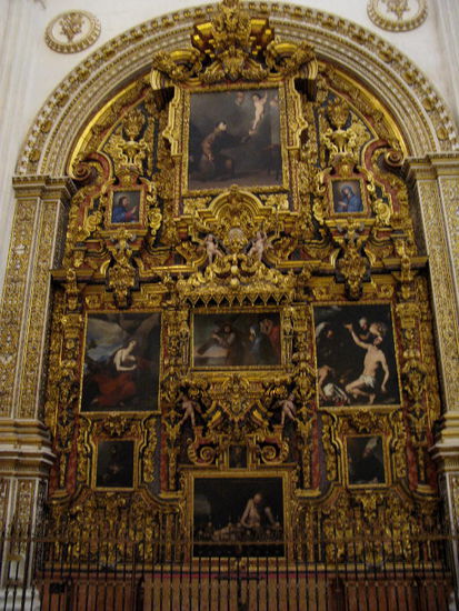 Die verschiedenen Seitenkapellen...