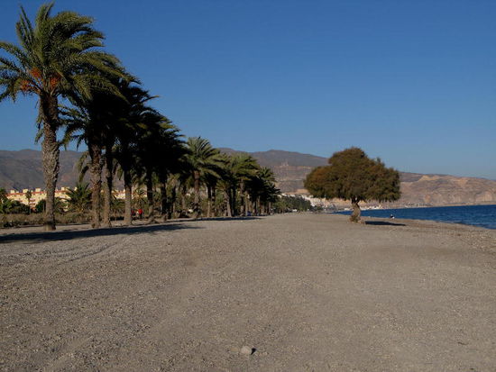 Der Strand gehört uns fast alleine...