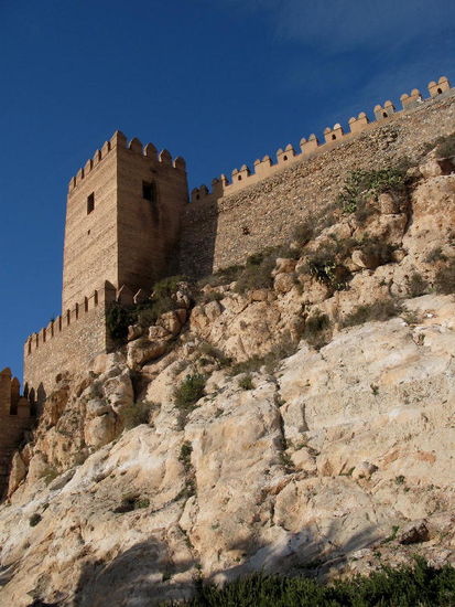 Über der Stadt - die Alcazaba, erbaut von Abd ar-Rahman III und in der Folge mehrmals erweitert. 20'000 Menschen konnten hier Zuflucht finden...