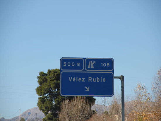 Irrtum und weg von der Autobahn und wieder zurück in der gleichen Richtung...  In Granada waren wir ja schon...
