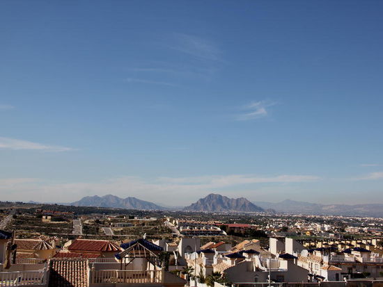 Und finden in Guardamar del Segura einen Platz zum Übernachten! Wir sind überrascht - der CP ist praktisch ausgebucht - für eine Nacht können wir bleiben...  Am nächsten Vormittag bauen wir ab und fahren nach la Marina auf den CP...