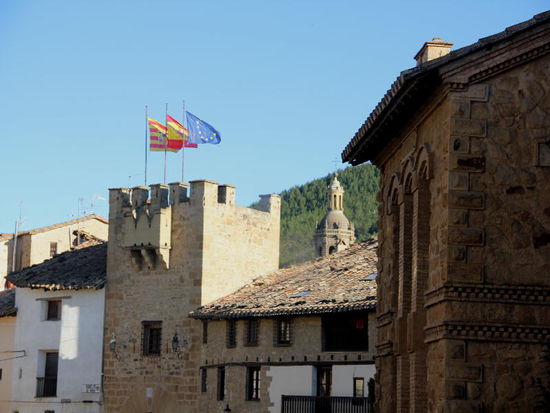 Wir passieren hübsche Bergdörfer...