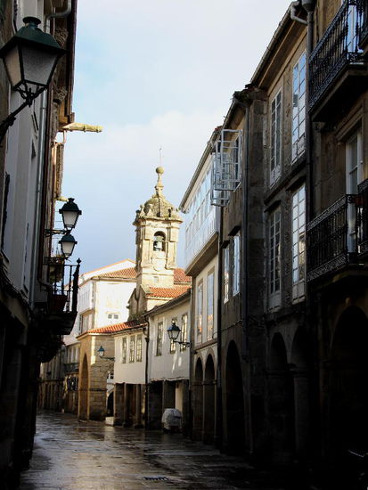 Sonne und Regenschauer wechseln sich ab; April oder November?