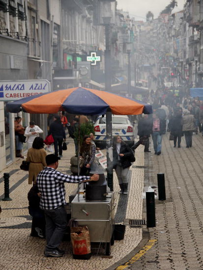 An allen Ecken duftet's nach Marroni, sollen sehr gut schmecken....