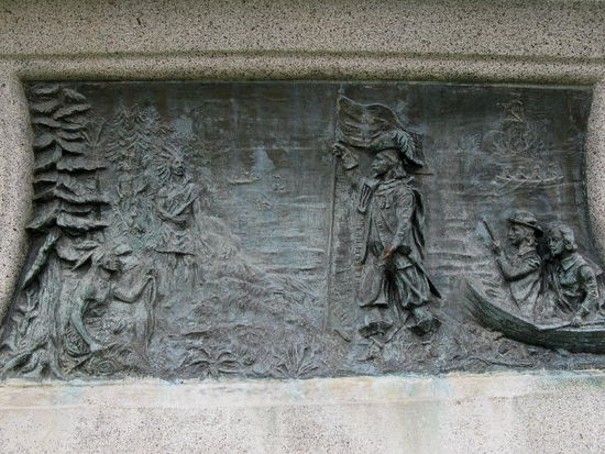 Begegnung der Franzosen mit den Micmac-Indianern... wir besuchen noch kurz eine "German Bakery", decken uns mit etwas Brot und Süssigkeiten ein und fahren nach Bridgetown auf einen geöffneten CP...
Als CP-Nachbarin treffen wir Tanja, Ärztin aus dem Kanton Zürich... Natürlich tauschen wir unsere Informationen aus...