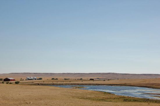Trockenheit in der Prärie...; wIr fragen uns immer wieder, woher wohl das Wasser in den kleinen Seen stammen mag...
