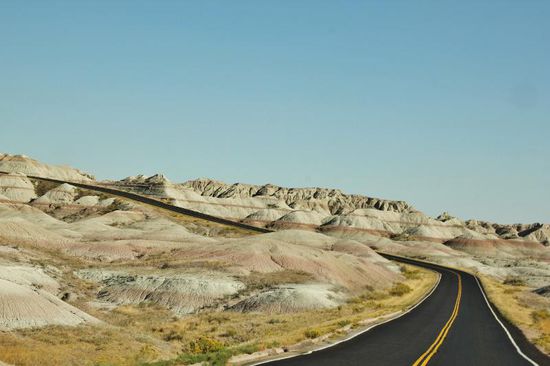 Wir fahren etliche Kilometer durch diese Badlands...