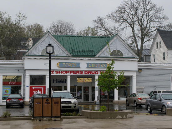In Wolfville wollen wir das Städtchen besichtigen, die Promenade ist mit Ulmen bepflanzt...