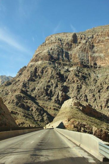 Am nächsten Morgen setzen wir die Fahrt fort...