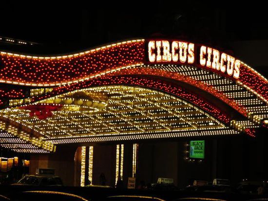 Der Casino-Eingang bis Circus Circus...