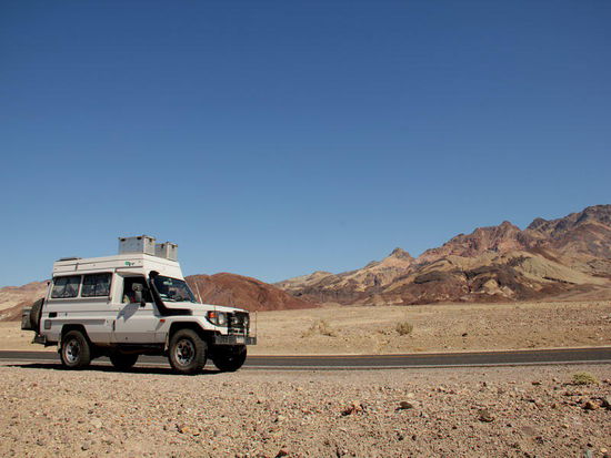 Leider ist der Artiste Drive infolge des Unwetters geschlossen...; so fahren wir ein Stück der West Side Road auf dem Salzsee...