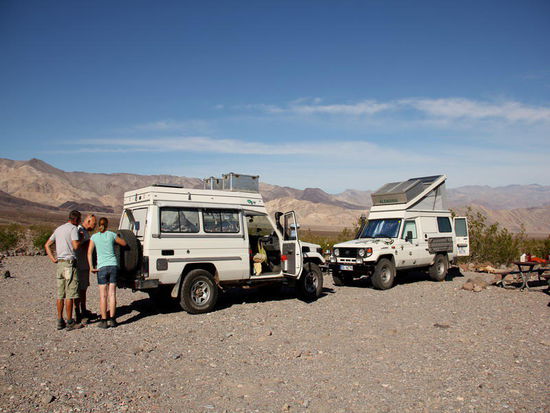 Nach ein paar Meilen treffen wir Eva und Lucas - mit dem "Zwillings-Leomobil"...; wir hatten sie ja in Kanada 2 x getroffen...