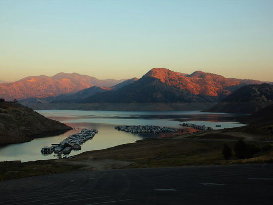 Oberhalb des Pine Flat Lakes finden wir einen ruhigen, in der Art etwas besonderen CP...