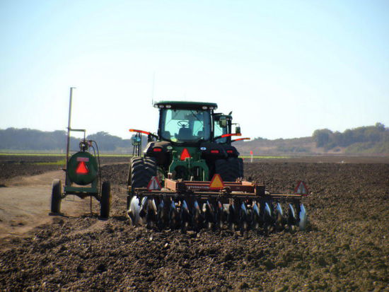 Hier wird das Feld vorbereitet...