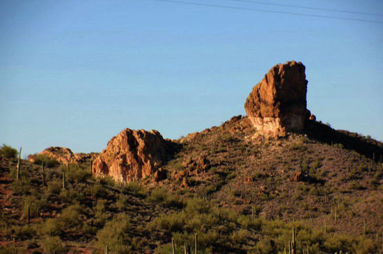 Wir fahren weiter zu einer "sehr lebendigen" Geisterstadt...
