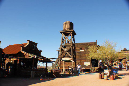 Goldfield - eine Geisterstadt die lebt...; vor allem als Ausflugsziel...