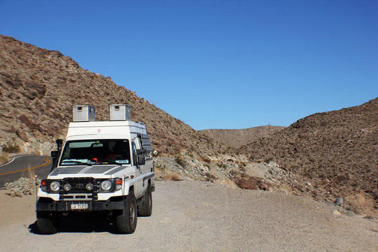 Leomobil eignet sich hervorragend für Fahrten in der Wüste...