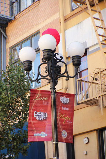 Heute feiern die Amerikaner ihren Thanksgiving Day...; das Gaslamp Quater ist wie ausgestorben und für uns gut für eine Besichtigung...