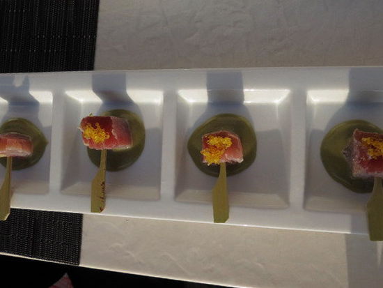 Appetizer in Form von Thunfisch...