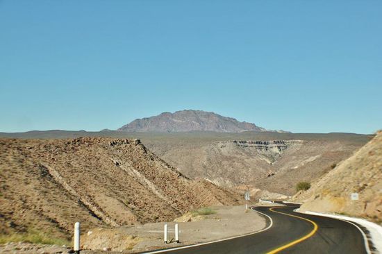 Immer wieder spannend, was hinter den nächsten Kurven zu Vorschein kommt...