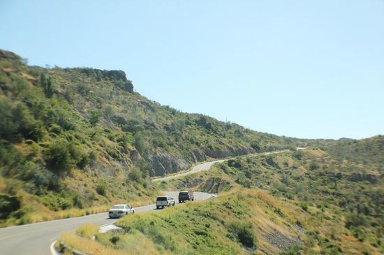 Der Weg führt uns in die Bergwelt der Halbinsel...