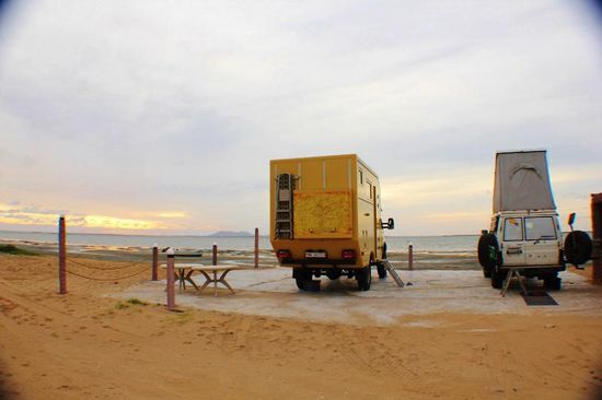 Bei Fito Gonzalez finden wir einen tollen Übernachtungsplatz...
(info(at)villasmaryarena.com) direkt am Meer...