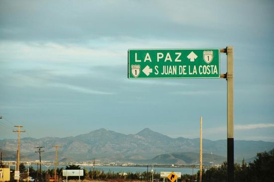Es ist schon bald wieder Abend, als wir auf dem CP in La Paz eintreffen...; einrichten, abendessen - und schon bald gibt es Nachtruhe...