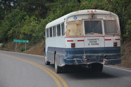 Für Personaltransporte scheint der Bus zu genügen...