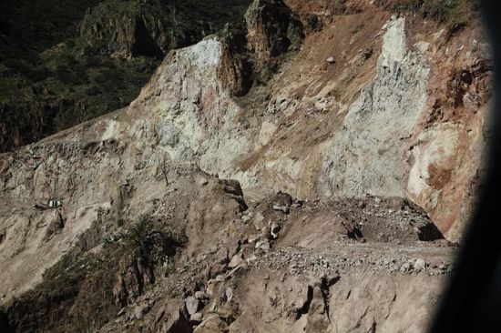 Hier geht's nicht mehr weiter..., die Strasse wird neu angelegt...