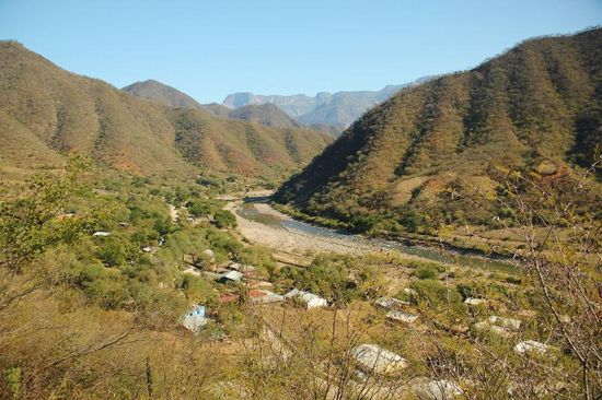 Gut, wenn man sich bereits im Dorf "verfährt"...; Urique von oben...