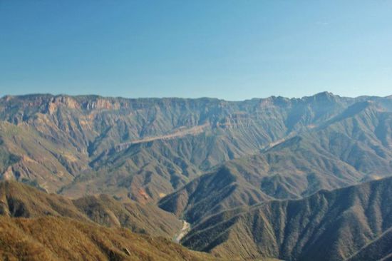 Die Kupferschlucht bezieht sich im engeren Sinne auf die tiefe Schlucht, die der Oberlauf des Rio Urique gegraben hat.