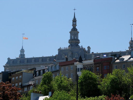 Bereits um 9 Uhr sind wir in der Stadt...
