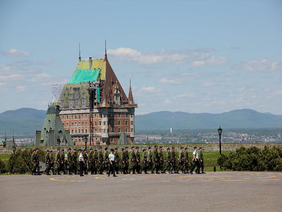 Hier wird die Wachtablösung geübt...