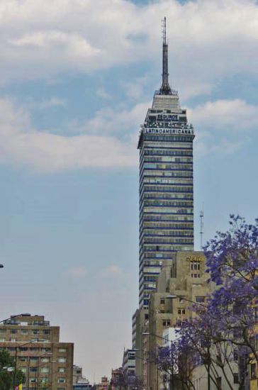 Der Torre Latinoamericana - anfangs der 50er Jahre das höchste Gebäude Mexikos...